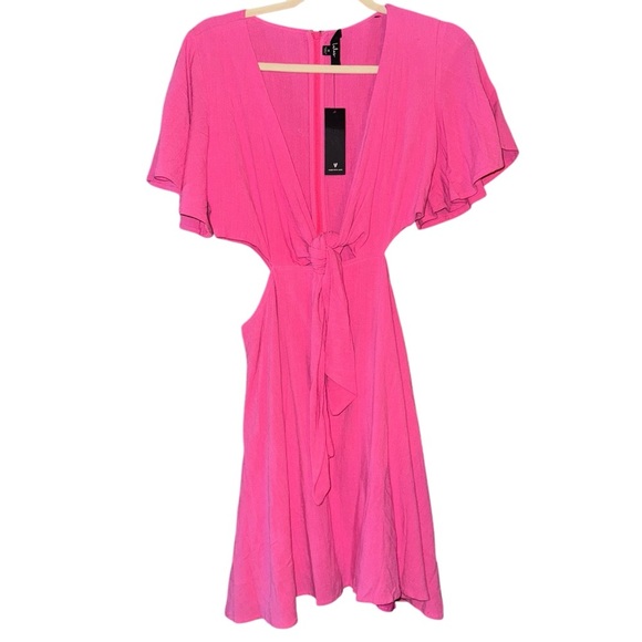 NWT LULU’S Perfect Day for Love Pink Cutout Tie-Front Mini Dress Size Medium - Picture 5 of 14